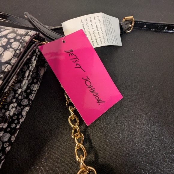 NWT Betsey Johnson Diamond Printed Crossbody Purse Bow Black Gold Chain Xodanie - Picture 16 of 16
